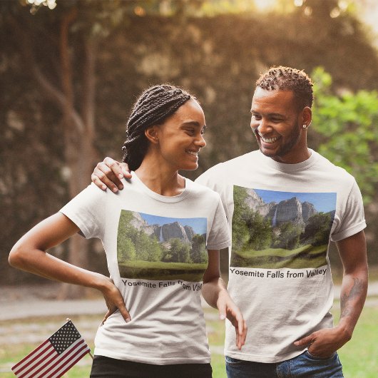 カリフォルニアの谷からヨセミテ秋 ユニセックス Tシャツ