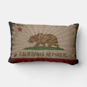 カリフォルニアクールでグランジな旗 ランバークッション (裏面)