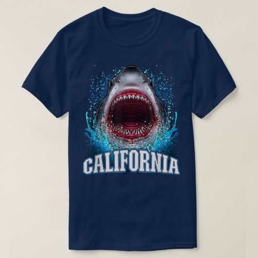 カリフォルニアバケーションホ素晴らしワイトシャークビーチトリップT Tシャツ (デザイン正面)