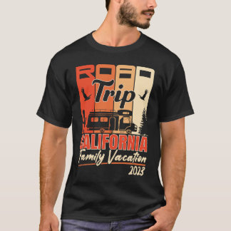 カリフォルニアファミリーバケーションRVロードトリップマウンテンズ Tシャツ
