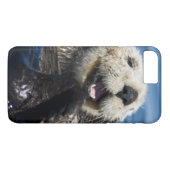 カリフォルニアラッコ (Enhydra lutris) 毛づくろみ Case-Mate iPhoneケース (裏面(横))