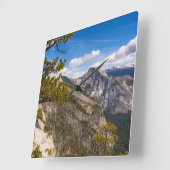 カリフォルニア州のハーフドームの風景 スクエア壁時計 (傾斜)
