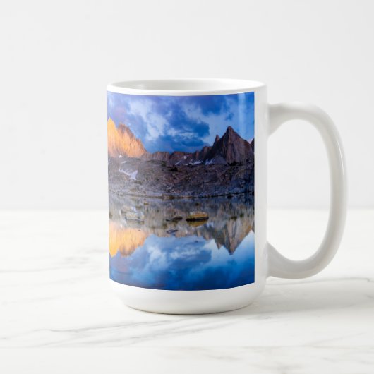 カリフォルニア州の山の反射 コーヒーマグカップ (右)