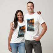 カリフォルニア州の海岸に沿った波 Tシャツ (ユニセックス)