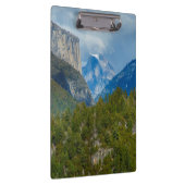 カリフォルニア州アメリカヨセミテのハーフドームのビュー クリップボード (右)