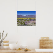 カリフォルニア州アンボーイクレーターにある砂のヴェルベナ&砂漠金ゴールド、 ポスター (キッチン)