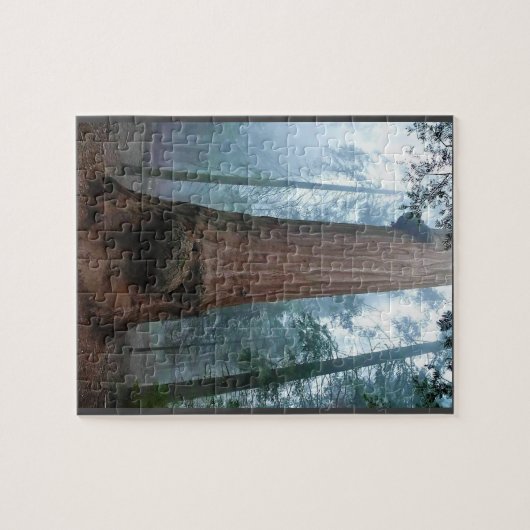 カリフォルニア州グラントグローブにあるジャイアントセコイアの木 ジグソーパズル (横)