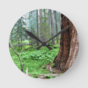 カリフォルニア州グラントグローブのジャイアントセコイアス ラウンド壁時計