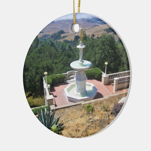 カリフォルニア州サンシメオンのハースト城から眺める セラミックオーナメント (左)
