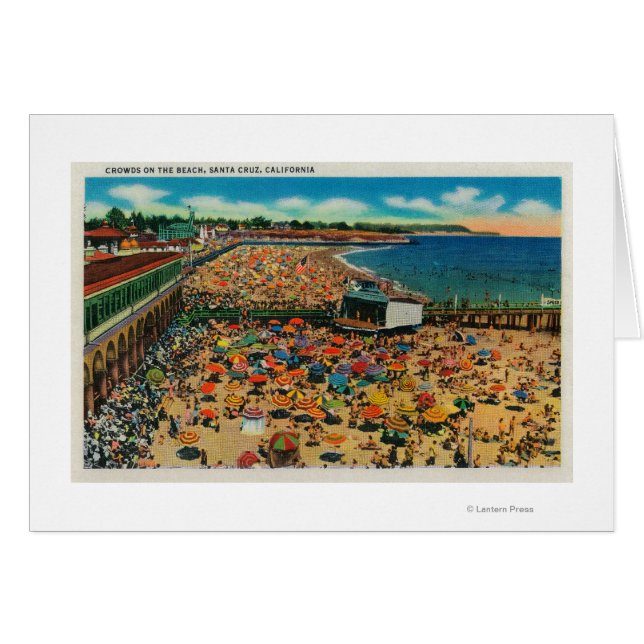 カリフォルニア州サンタクルーズビーチの群集 (正面横)