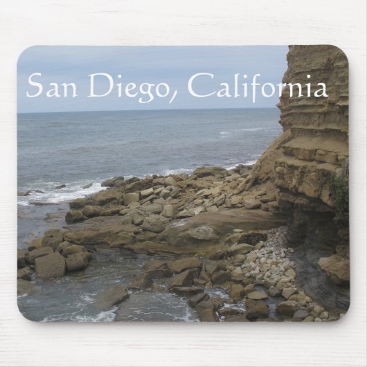 カリフォルニア州サンディエゴのビーチと岩 マウスパッド (正面)