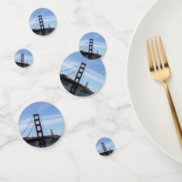 カリフォルニア州サンフランシスコのゴールデンゲートブリッジ コンフェッティ