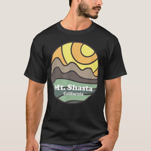 カリフォルニア州シャスタ山の山々 休暇 Tシャツ (正面)