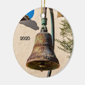 カリフォルニア州ソルバンの旧ミッション・サンタイン セラミックオーナメント (左)