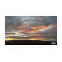 カリフォルニア州ダルビルの悪魔の山からハロウィーンの夕日