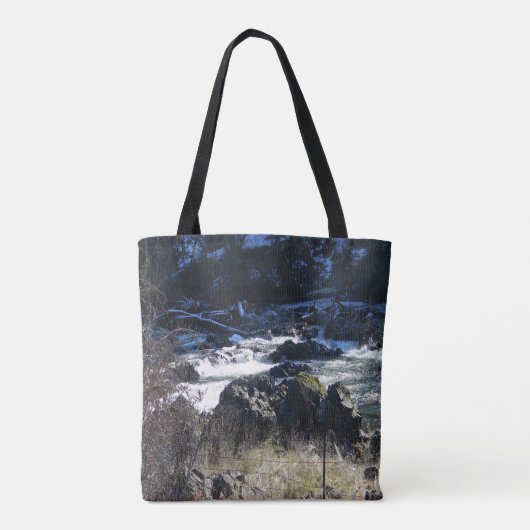 カリフォルニア州ハイフォークで冬の時間… トートバッグ (裏面)