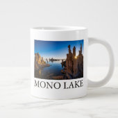 カリフォルニア州モノ湖のサンライズ ジャンボコーヒーマグカップ (右)