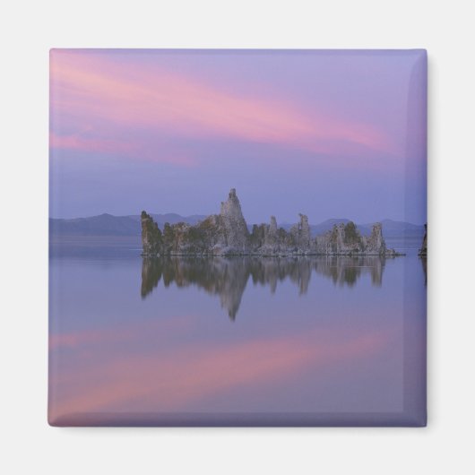 カリフォルニア州モノ湖の夕焼け マグネット (正面)