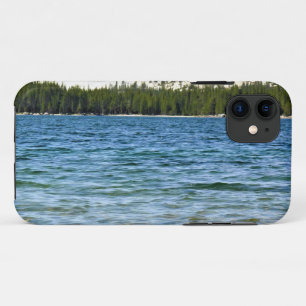 カリフォルニア州ヨセミテのテナヤ湖の海岸 iPhone 11 ケース