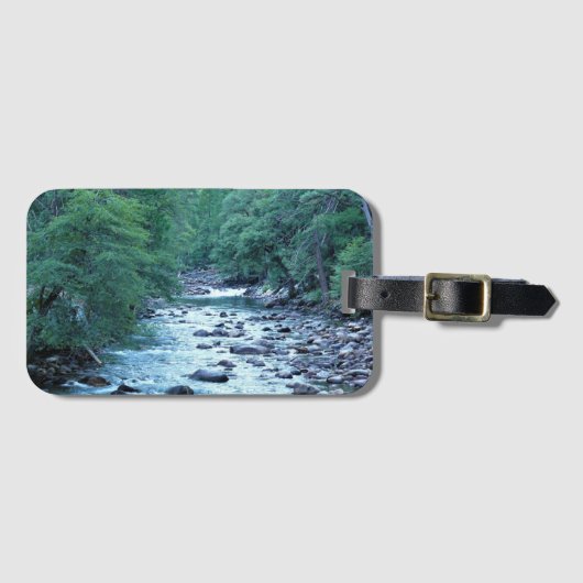 カリフォルニア州ヨセミテのメルセド川by Happy Isles ラゲッジタグ (正面横)