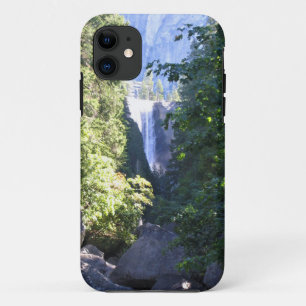 カリフォルニア州ヨセミテ国立公園ヴェルナル秋 iPhone 11 ケース