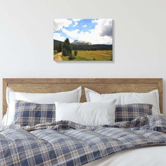 カリフォルニア州ヨセミテ州トゥオルムネメドウズのカテドラルピーク キャンバスプリント (インサイチュ (寝室))