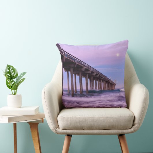 カリフォルニア州埠頭上の紫の夜明け クッション (椅子)