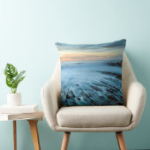 カリフォルニア州夕暮れの青い海の岬 クッション (椅子)