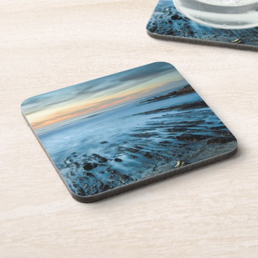 カリフォルニア州夕暮れの青い海の岬 コースター (左側)