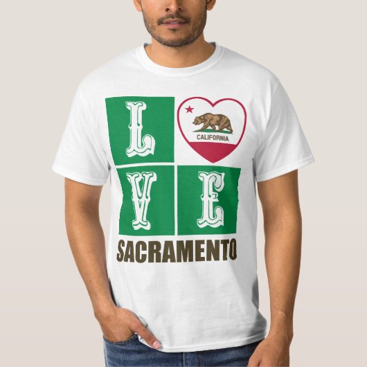 カリフォルニア州旗ハートサクラメント Tシャツ (正面)