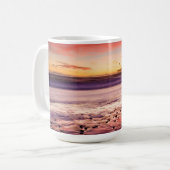 カリフォルニア州日没時の船室と桟橋 コーヒーマグカップ (正面左)