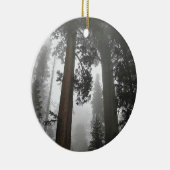 カリフォルニア州霧の中の巨大なセコイアの木 セラミックオーナメント (右)
