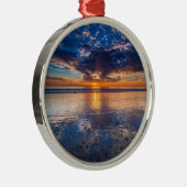 カリフォルニア州、劇的な海の海、日没 メタルオーナメント (右)