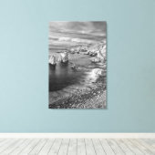 カリフォルニア州B&Wビーチ海岸線 キャンバスプリント (インサイチュ (ウッドフロア))