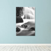 カリフォルニア州B&W滝 キャンバスプリント (インサイチュ (ウッドフロア))