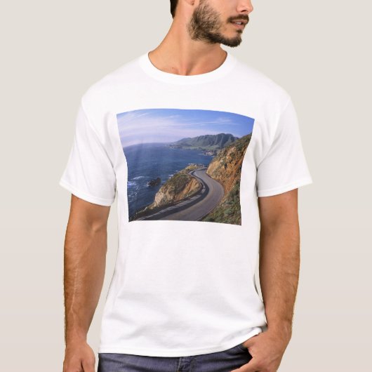 カリフォルニア海岸近くのハイウェイ1 Tシャツ (正面)