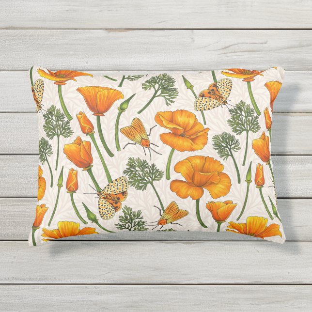 カリフォルニア産のケシと蛾が白い上に2 アウトドアクッション (正面)