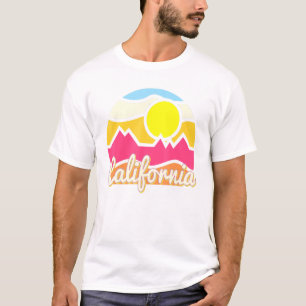 カリフォルニア レトロ 山々 夕焼け アウトドア バンライフ E Tシャツ