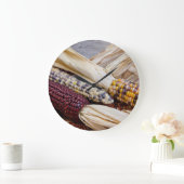 カリフォルニア。秋ハーベストカラフルインディアンコーン ラージ壁時計 (ホーム)