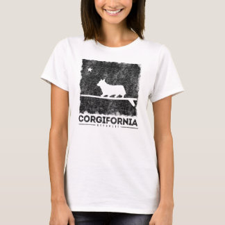 カリフォルニアCorgiforniaコーギーのサーフボードのTシャツ Tシャツ