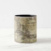 カリブの – 古いマップ ツートーンマグカップ (中央)
