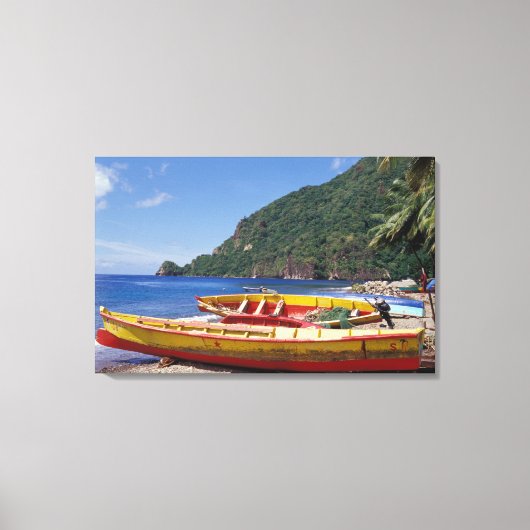 カリブのBWI、セントルシア、帆船、ソフリエール。 キャンバスプリント (正面)