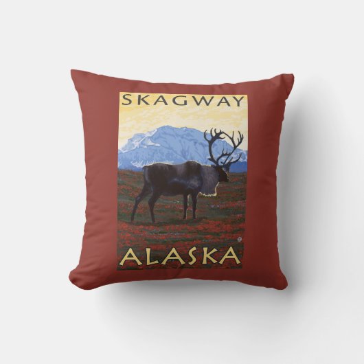 カリブー場面- Skagway、アラスカ クッション (正面)