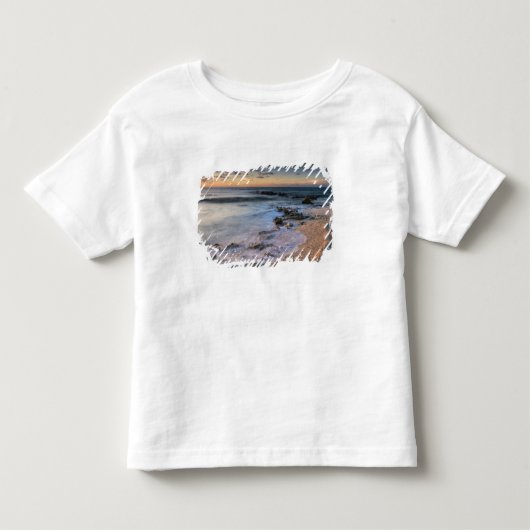 カリブ海、ケイマン諸島。波が打ち寄せる トドラーTシャツ (正面)