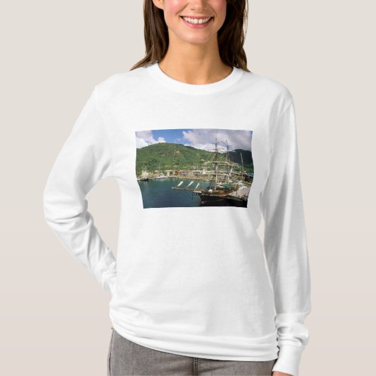 カリブ海、セントルシア、スフリエール。船が Tシャツ (正面)