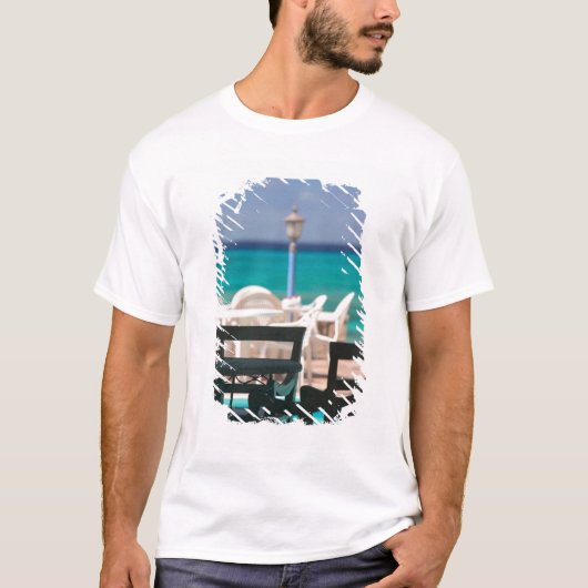カリブ海、タークス・カイコス諸島、グランドターク島、 Tシャツ (正面)
