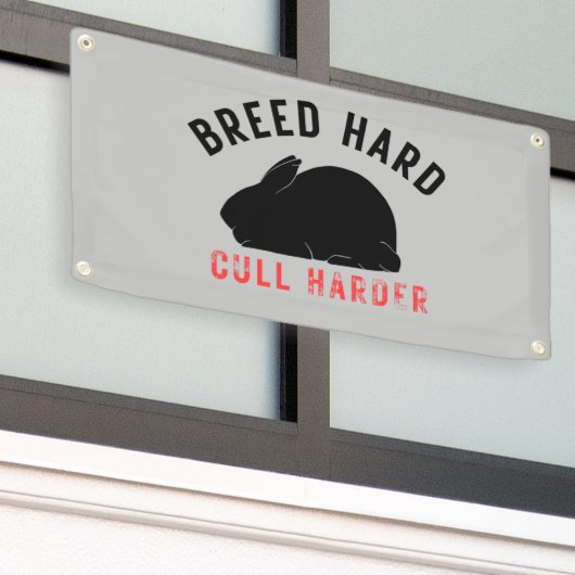 カリルより硬い 横断幕 (ビルの外側)