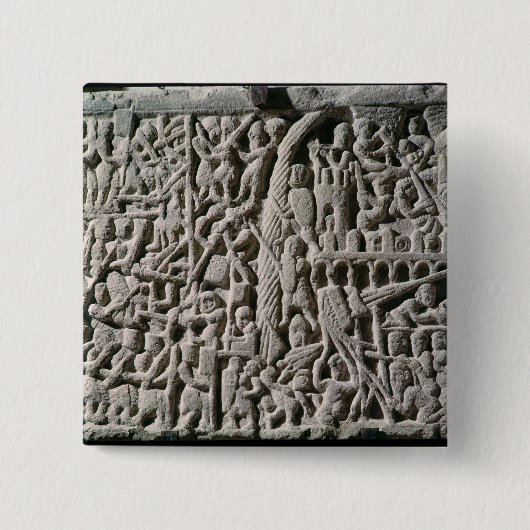 カルカソンヌの包囲を描写するレリーフ、浮き彫り 缶バッジ (正面)