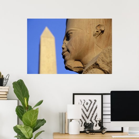 カルナック州オベリスクのアムン川の像(エジプト) ポスター (ホームオフィス)