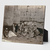 カルナック，Tの柱のホールのグループ写真 フォトプラーク (側面)